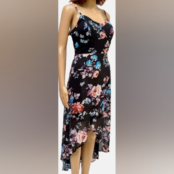 S-Lily Rose Dress. - Picture 2 of 8